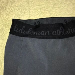 RARE Lululemon Seamless Logo Leggings